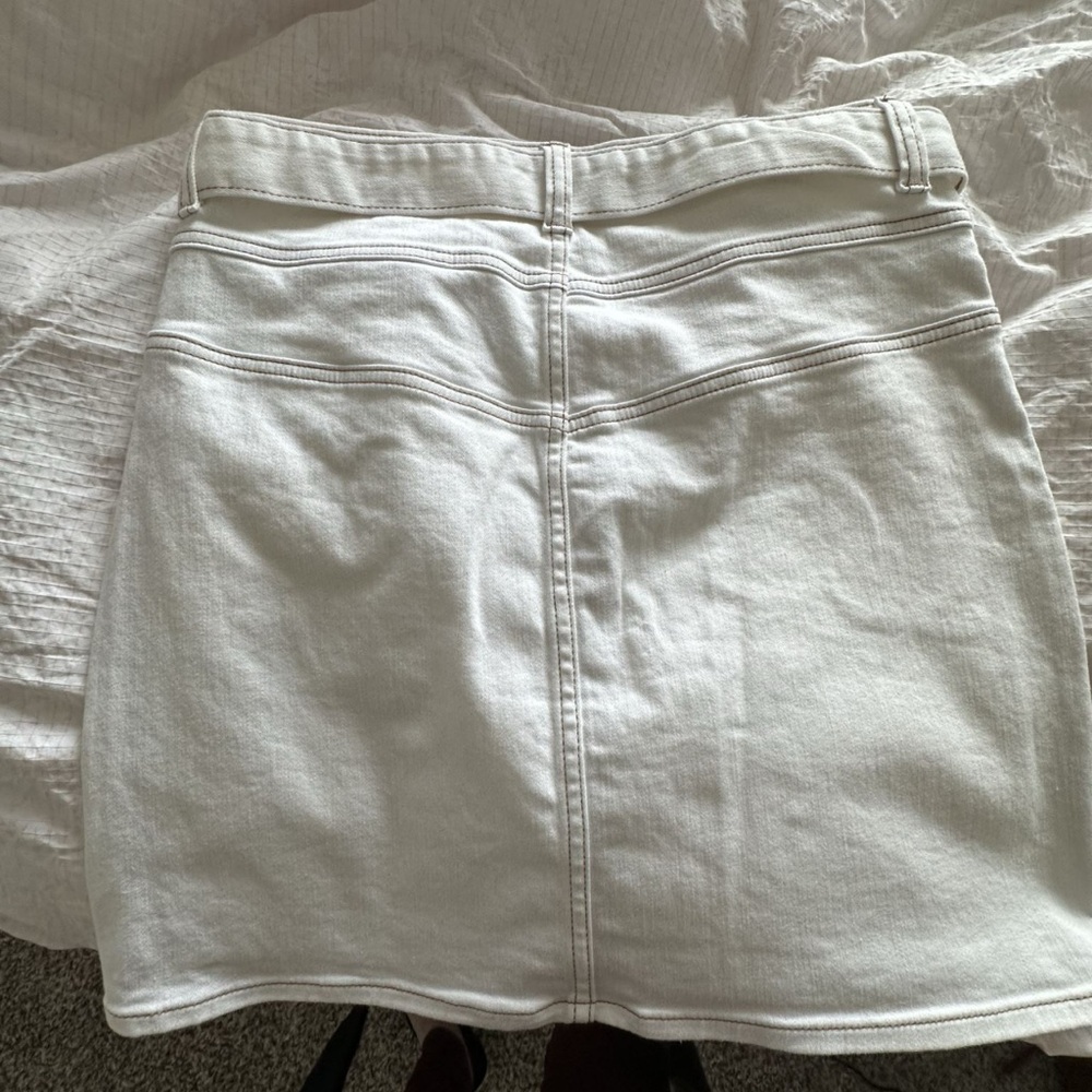 NWOT Express White Extreme High Rise Stretch Belted Mini Skirt size 10 - Picture 4 of 8